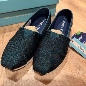 TOMS Slip-On Canvas Shoes in sparkling Galapagos Green